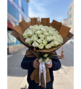 50'li beyaz gül buketi